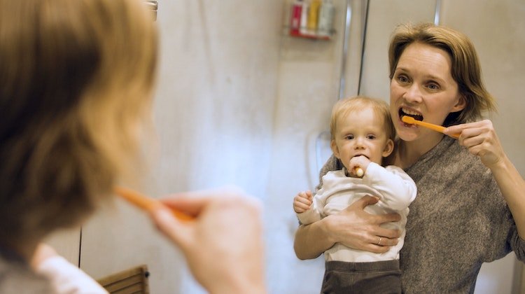 Bebeklerde Diş Fırçalama Ne Zaman Başlamalı?