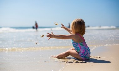 Çocukla Tatile Çıkarken Yanınıza Almanız Gerekenler Listesi