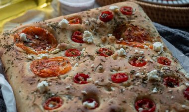 Unutulmaz Bir İtalyan Lezzeti  Focaccia Ekmeği Tarifi
