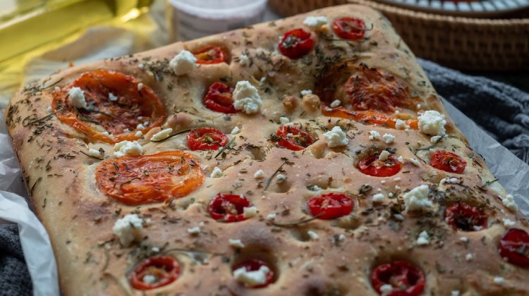 Unutulmaz Bir İtalyan Lezzeti  Focaccia Ekmeği Tarifi