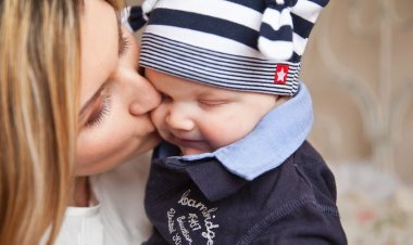 Masum Bir Öpücük Bronşiolit Sebebi Olabilir