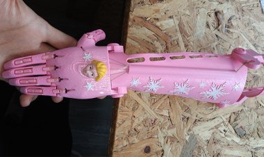 Uzuv Kaybı Yaşayan Depremzede Çocuklara Ücretsiz Roboteller