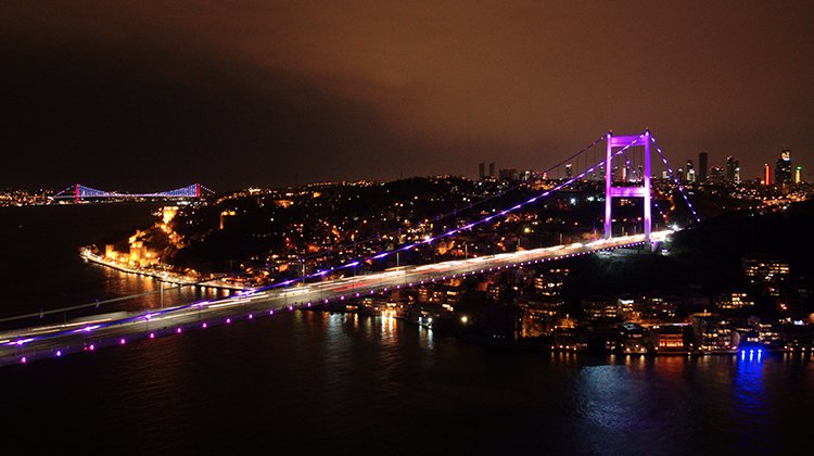 Dünya Epilepsi Günü'nde Türkiye Mor Renkle Aydınlandı