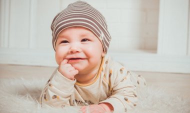 Bebeklerde İlk Diş Muayenesi Ne Zaman Yapılmalı?