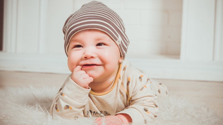 Bebeklerde İlk Diş Muayenesi Ne Zaman Yapılmalı?