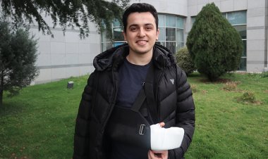 10 Saatlik Bir Ameliyatla Ayak Parmağı, Eline Nakledildi